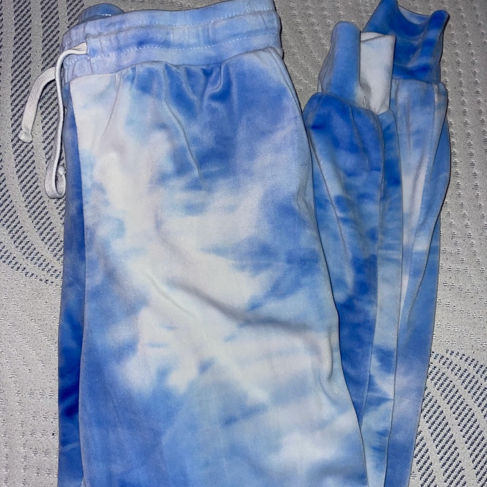 Sky blue sweatpants / joggers